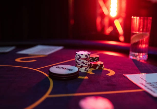 lae8toto platform dashboard showing football markets, live-dealer tables, and slot games
