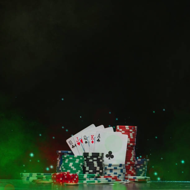 lae8toto mobile app interface showing football markets and live-dealer tables
