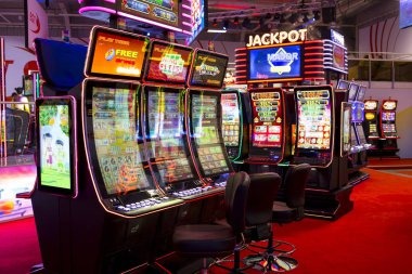 Live football streaming and betting interface